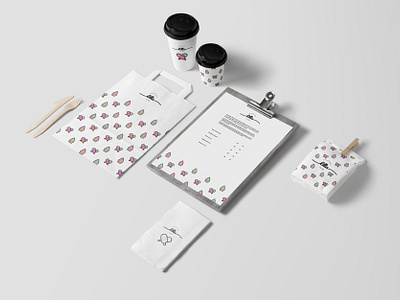 Lillis is - Icecream & coffee. branding design graphic design id logo