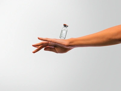 Livceller™ Art direction branding medicine vial