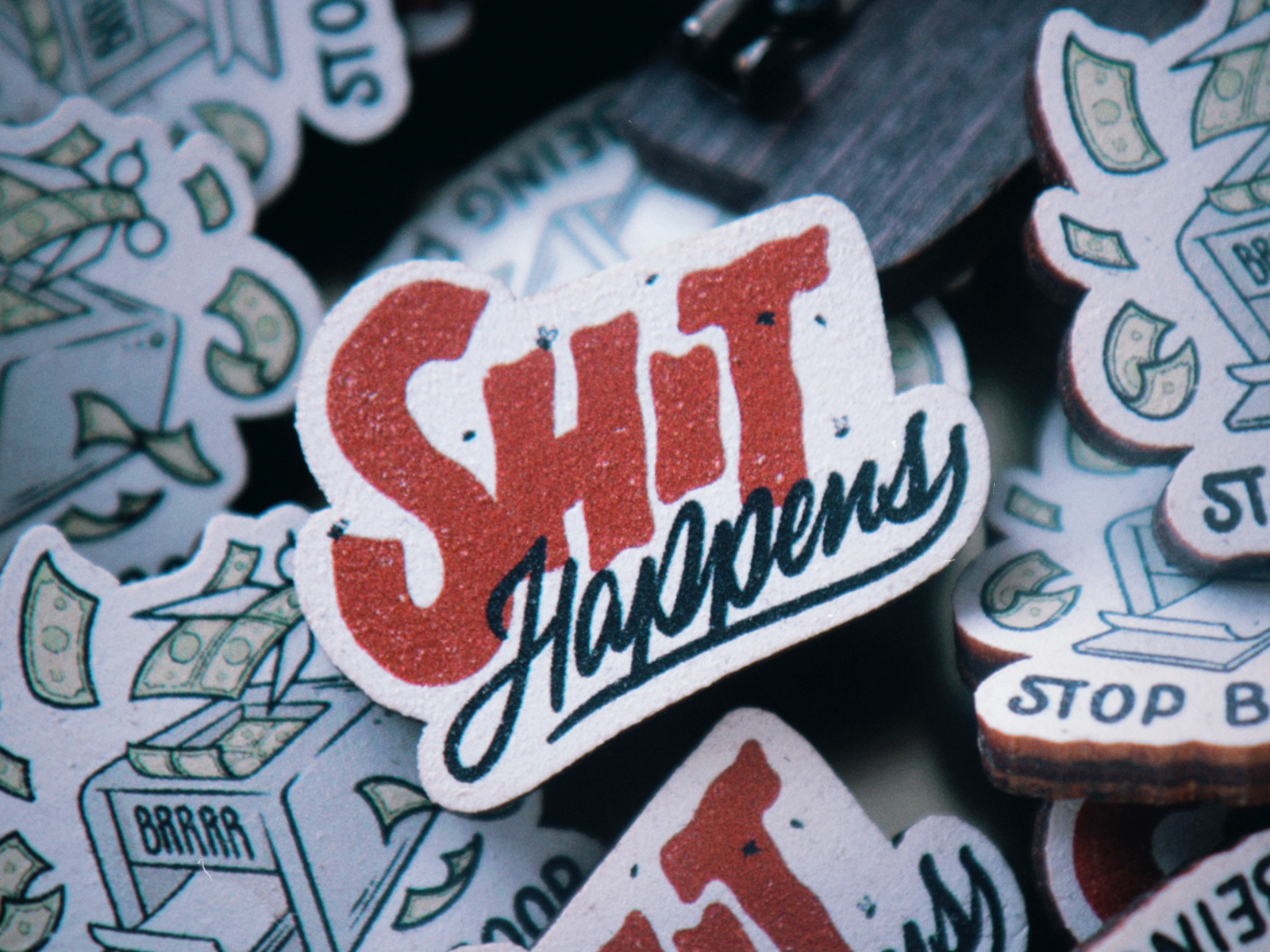 Shit happens – wooden pin design graphic design illustration lettering merch pin print typography