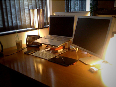 My Desk 20 cinema display bamboo griffin iced chai lacie mbp 17 moleskine