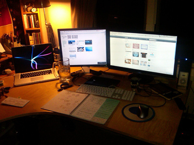 Love working at Night workspace