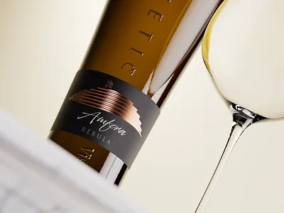 Erzetic Amfora Sleek Wine Label Design the labelmaker