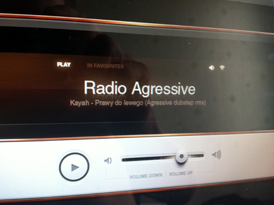 Radio4 ipad music player poland radio screen ui wood