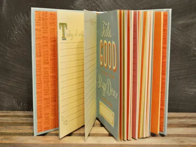 A peak inside the Carpe Diem Journal carpe diem hand lettered journal lettering