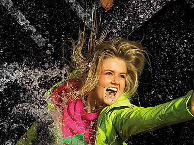 BRE Shoot action girl splash sport water