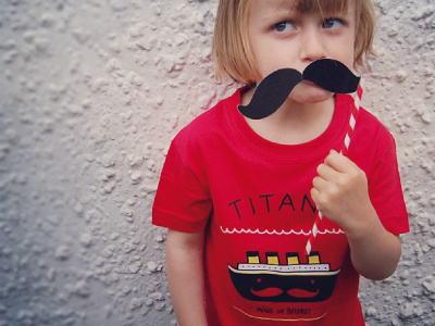 Titanic t-shirt belfast boat moustache red ship titanic