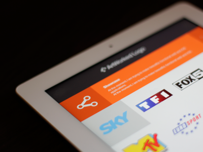 ArtWorked App artworked ios ipad iphone riad kanane touch script typography user interface uxui uxuk
