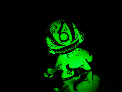 Trepidation Munny art toy black character design contrast glow toy trepidation