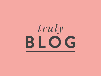 Truly blog coral design feminine logo minimal simple