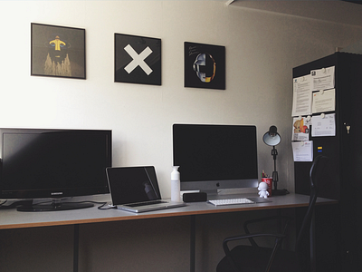 The Workspace apple designer desk dopper imac macbook munny retina room setup vinyl workspace