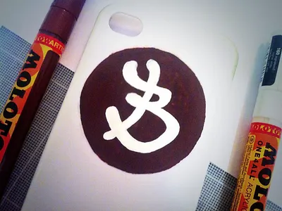 Cover logo acrylic cover diy iphone logo marker molotow paint