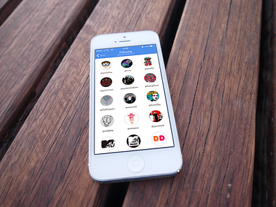 Driplr on table blue client driplr ios7 mockup twitter wood