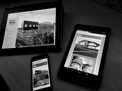 Comma-Q architecture resonsive web website