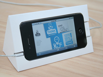 Concept iPhone holder cardboard desk dock holder iphone packaging