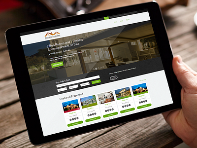 Real Estate away bootstrap give mockups realestate website