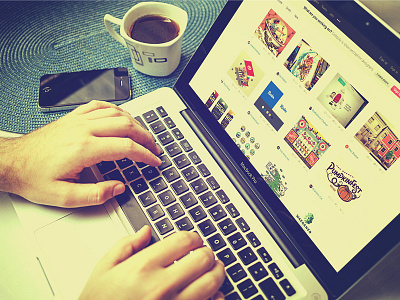 Macbook Pro Mockup coffee cup iphone macbook macbook mockup photo mockup psd retro vintage website design website mockup