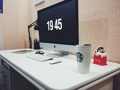 Workplace clean desktop imac room starbucks workplace