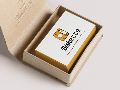 Biskette "Graphic & Sundry Supplies" 80s diskette vintage logo yellow