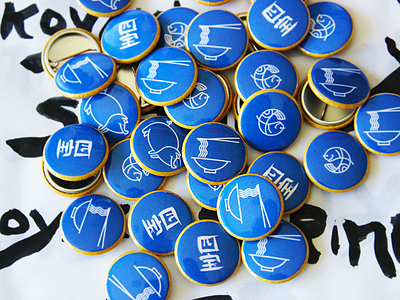 4 Tresures Buttons japan noodles pig shrimp
