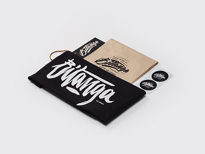 Bitanga brush Tshirt brush isometric lettering logo packaging stickers t shirt