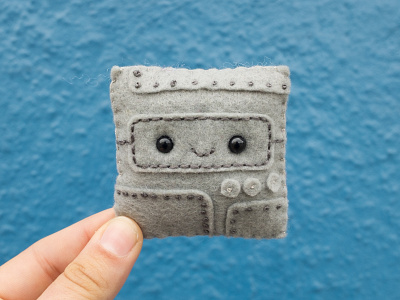 051 face felt handmade robot sewing the100dayproject