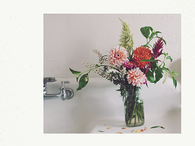 Bouquet arrangement bouquet dahlia floral flowers