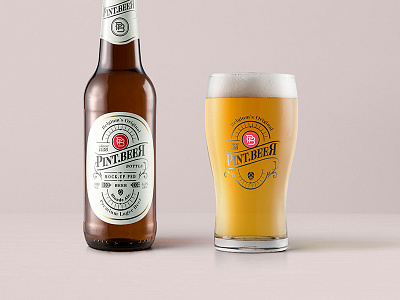 Free Amber Psd Beer Bottle Mockup