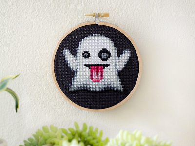 Gettin' Spooky 👻 cross stitch cross stitch cross stitching diy embroidery emoji emoji art ghost halloween handmade spooky