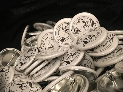 Cat6 Chismes Buttons buttons cat cycling fixed gear flat handmade icon logo parody pins track bike