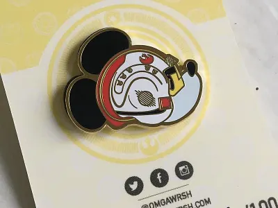 Red 5 Enamel Pin enamelpin red5