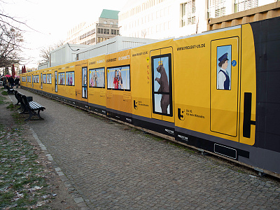 Berliner Verkehrsbetriebe: Projekt U5 berlin berliner verkehrsbetriebe building fence bvg characters illustration projekt u5 römer wildberger