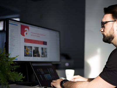 Making Web Design in Sketch App office sketch app ui ux web design work working space
