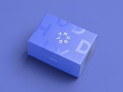 Huddly Go Packaging box branding camera logo photo type
