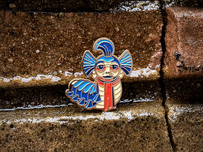 Labyrinth: The Worm Pin dan kuhlken dkng dkng studios enamel pin fireys labyrinth nathan goldman pin sir didymus worm