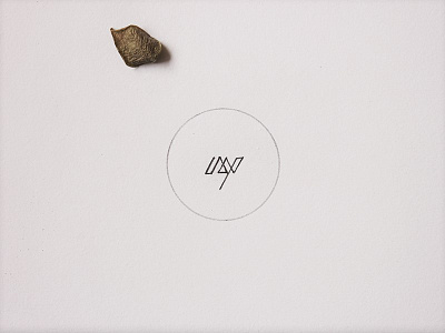 A simple "AY" monogram design out of one line. design freiburg graphicdesigner logo logodesign logosketch minimalistic minimallogo monogram simplelogodesign simplemonogram sketch