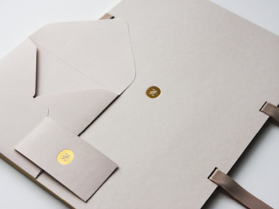 Zuzana Zeman Joaillerie brand branding gold hotfoilstamp identity jewellery joaillerie logotype monogram pink production stationary