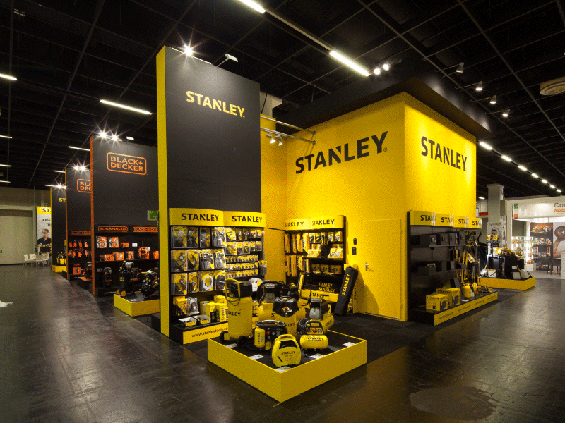 Exhibition stand picture enhancement