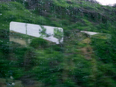 ITALIA. Mar. 11. 2018 digital glass italia italian italiano italy jefferson jen jefferson jjeffersonian photo photography pompei portrait reflect reflection roma rome spring break train window