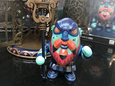 GNOMUS AND ZE CAGE character dwarf illustrated illustration pirate toy design vinyl toy