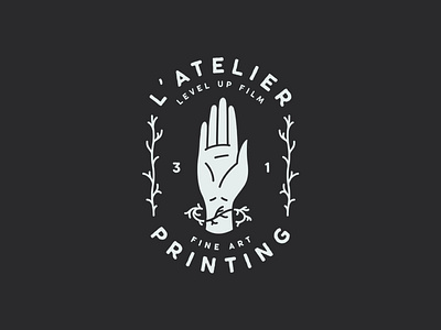 L'atelier antoinelanau atelier black design fineart graphicdesign hand illustration iu logo print printdesign roots toulouse ux vector webdesign white