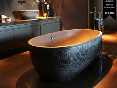 Ab.Sto.129.02.Or.Cl Eric Kuster Award Bachelor Pad aquadesign aquamass bath crocodile design freestanding gold