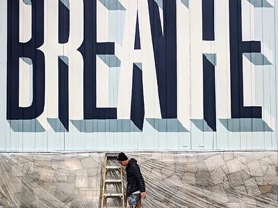 Breathe breathe grafitti lululemon mural vancouver