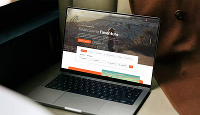 Skoleom Travel animation branding graphic design interface skoleom travel ui