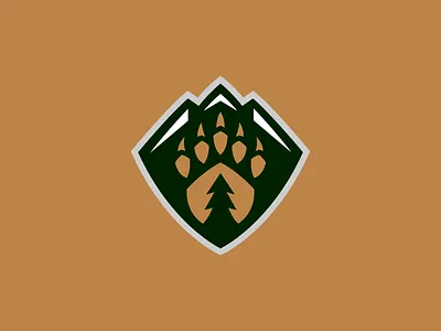 Everett Silvertips / Day 17 / August Rebranding Project bear hockey logo mountains nature sports sports branding sports logo tree