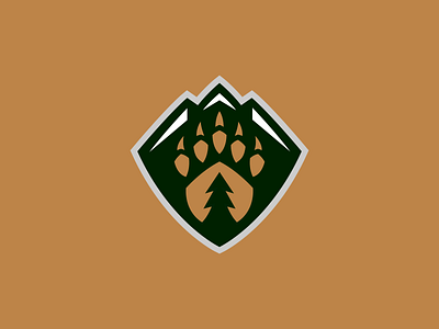 Everett Silvertips / Day 17 / August Rebranding Project bear hockey logo mountains nature sports sports branding sports logo tree