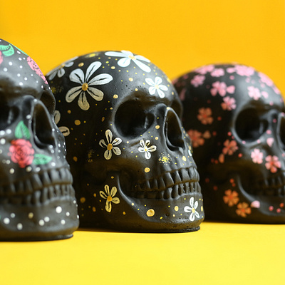 Skulls! art decor drawing floral home illustration ink skull