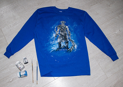 Hand-painted t-shirt with the famous SKYRIM apparel design drawing fashion hand painted handmade paint painting style wear