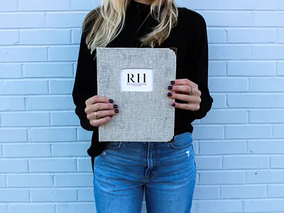 Cover for Restoration Hardware annualreport publication