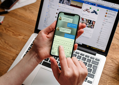 iPhone X Realistic Mockup