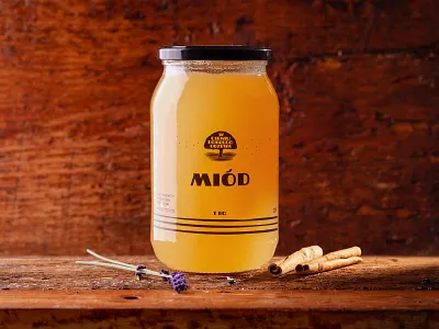 In the Shadow of a Good Tree honey apiary bee branding honey logo logotype wood